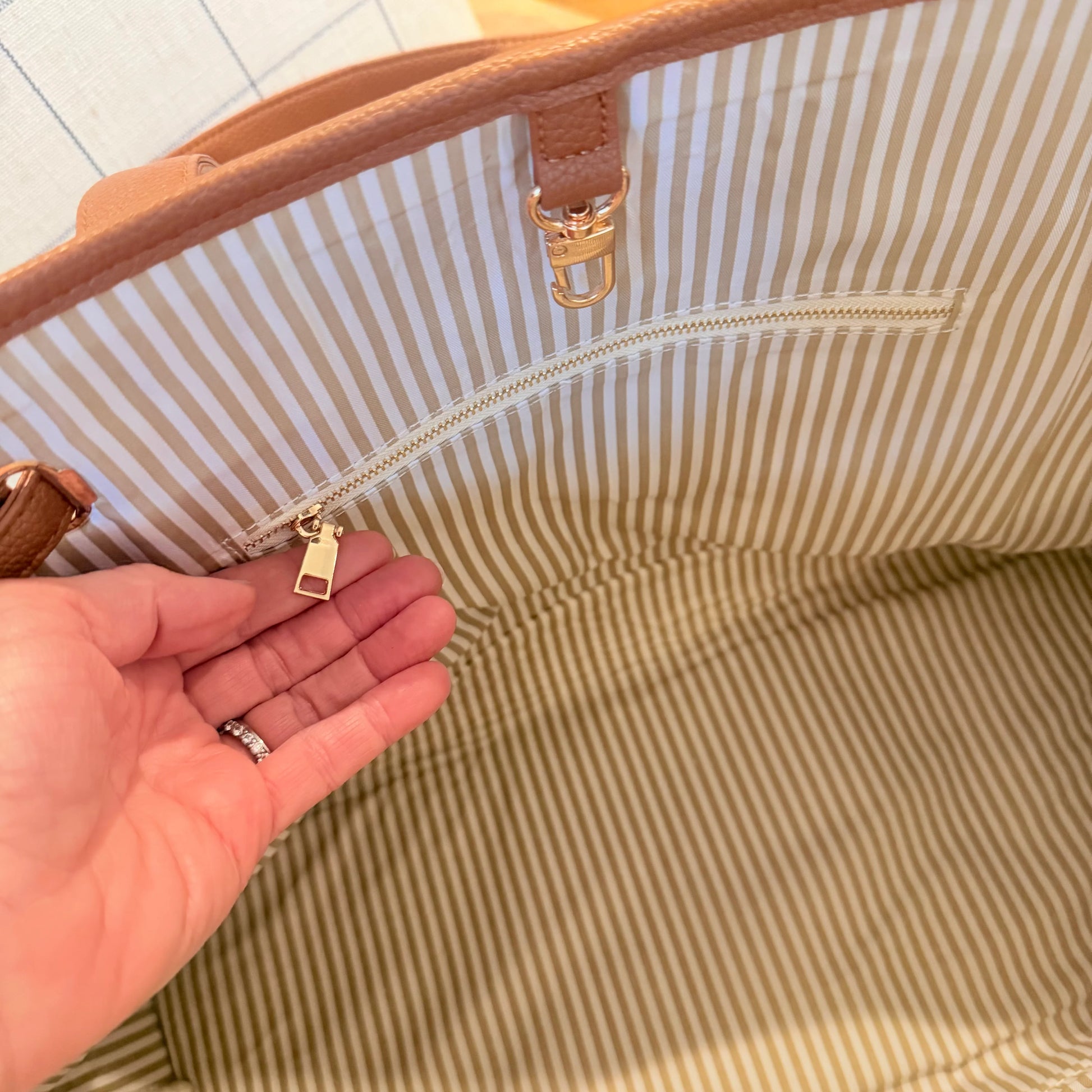 Charleston Large Tote - Basketweave
